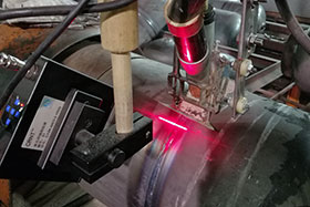 激光焊縫跟蹤系統用于厚壁壓力容器焊接